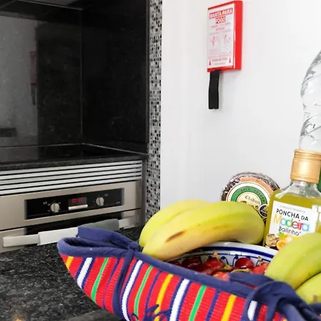 Дом отдыха Garajau House *